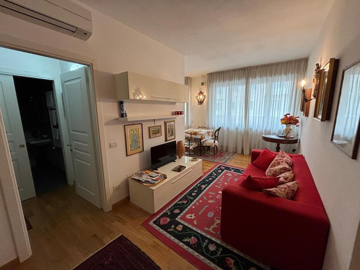 Beautiful New Apartment, Near Torre Di Pisa Luaran gambar